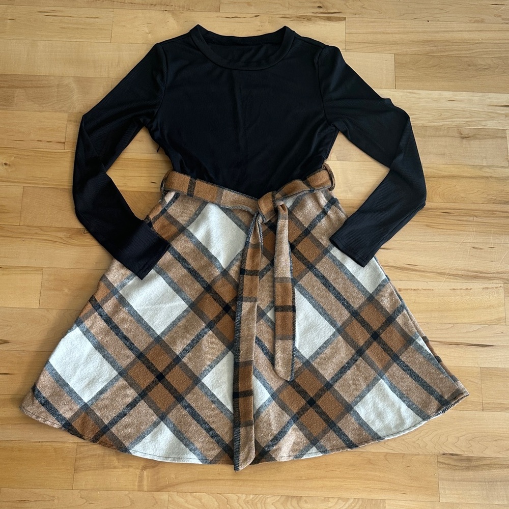 Elegant Black and Plaid Midi Dress